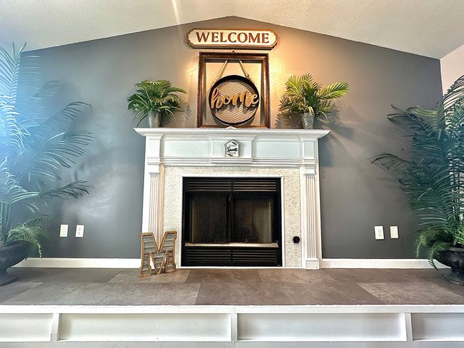 673 Anita Ln, House other with 3 bedrooms, 3 bathrooms and 4 parking in Princeton IL | Image 6
