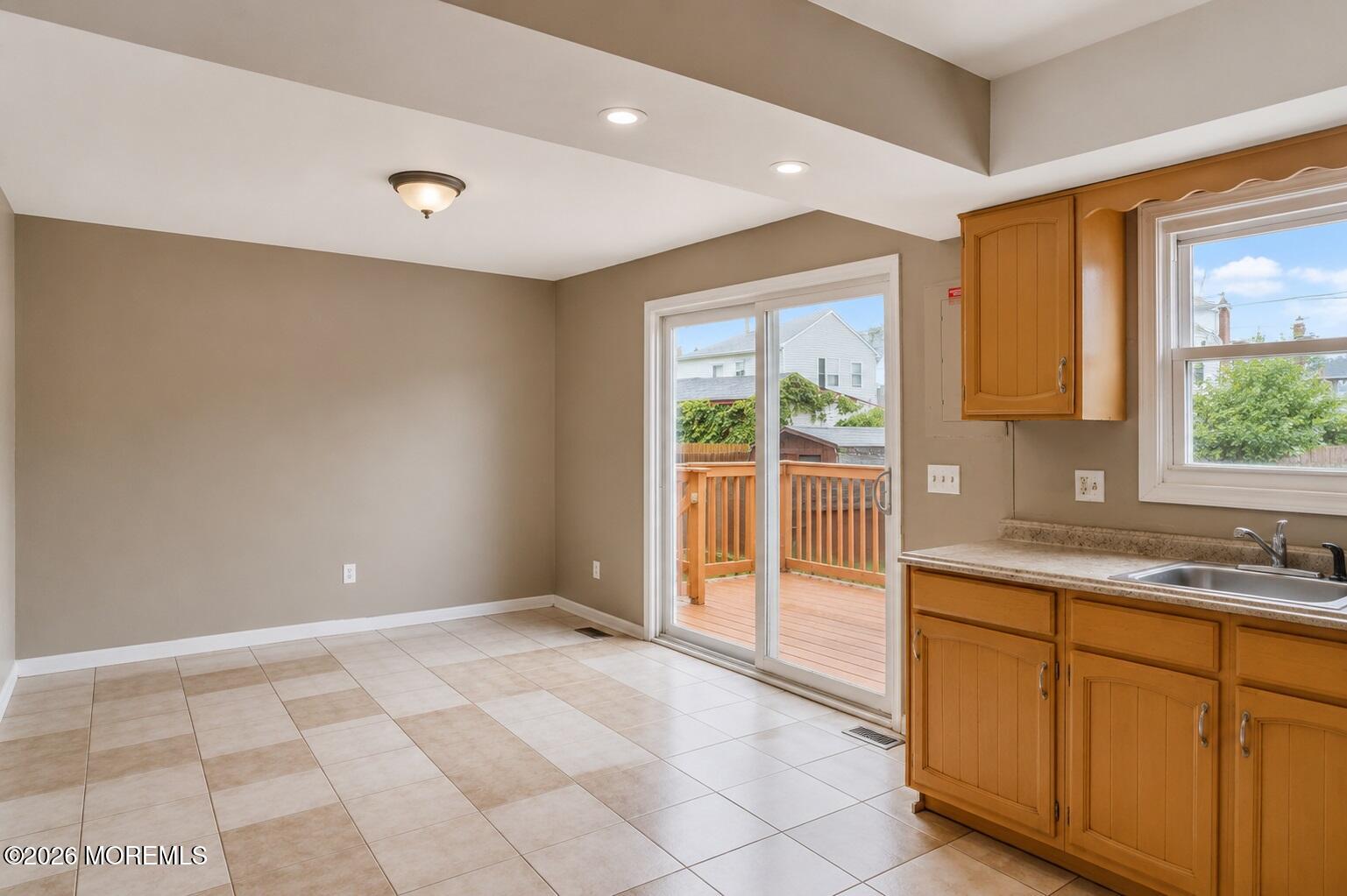 Residential Lease in Ventnor City 4