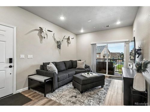 301-9962 W Victoria Pl, Littleton, CO, 80127-7151 | Card Image