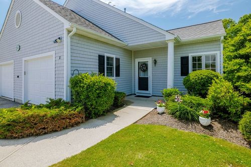 32-32 Village Way, Westport, MA, 02790-4375 | Card Image