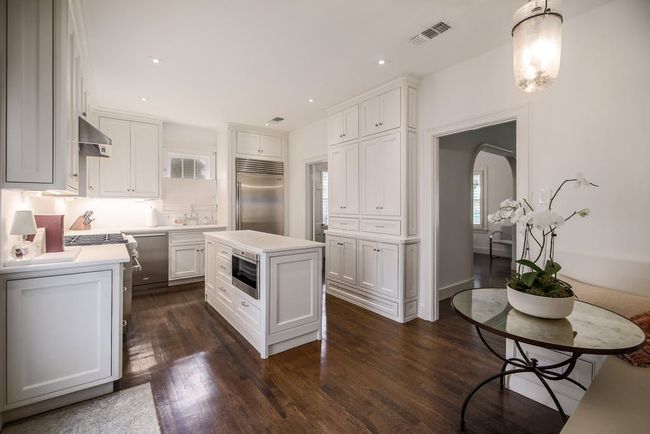 2908 Glenview Ave, House other with 3 bedrooms, 2 bathrooms and 2 parking in Austin TX | Image 4