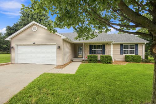 11398 N Pine Ct, Wheatfield, IN, 46392-7043 | Card Image