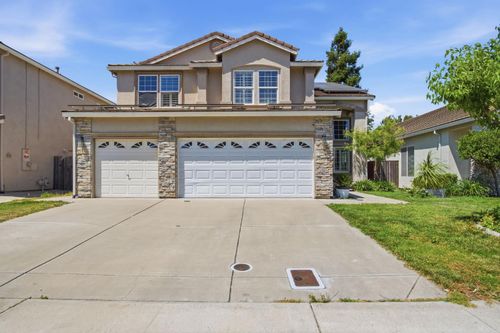 6674 Crestview Cir, Stockton, CA, 95219-7196 | Card Image