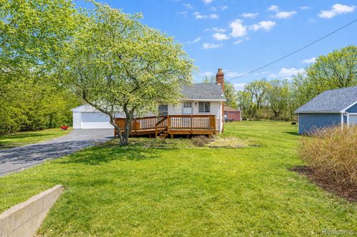 2190 W Maple Ave, Flint, MI, 48507-3504 | Card Image