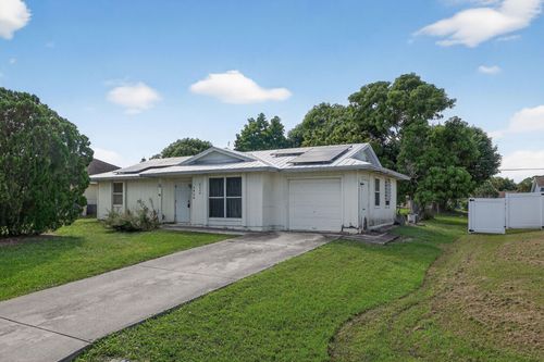 2250 Se Glover St, Port St. Lucie, FL, 34984-4724 | Card Image