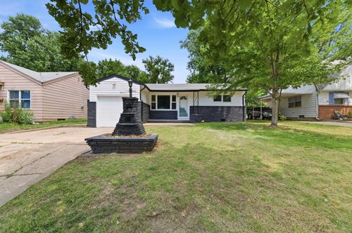 2308 S Belmont St, Wichita, KS, 67218-5008 | Card Image