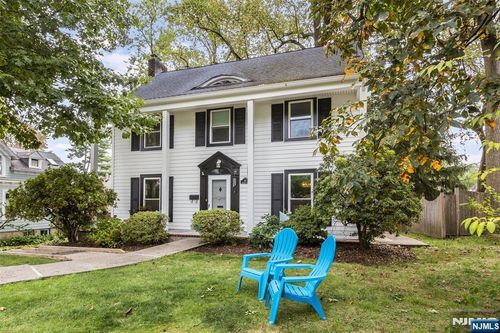42 Franklin Pl, Montclair, NJ, 07042-4442 | Card Image