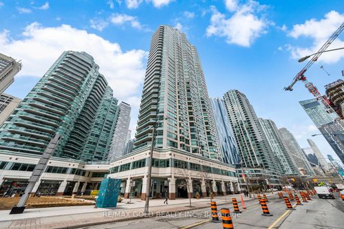 2710-10 Yonge St, Toronto, ON, M5E1R4 | Card Image