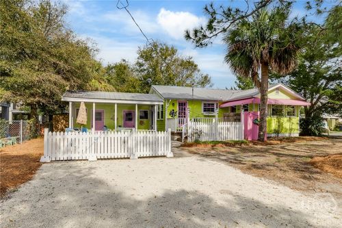 115 2nd Ave, Tybee Island, GA, 31328-8766 | Card Image
