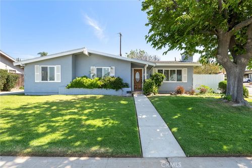 228 W Old Mill Rd, Corona, CA, 92882-5208 | Card Image