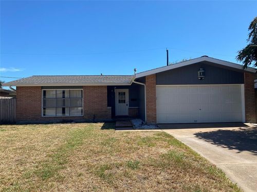 121 Tuna St, Galveston, TX, 77550-3207 | Card Image