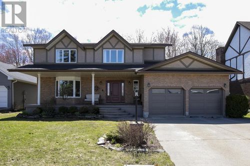 97 Greenview Lane, Sault Ste. Marie, ON, P6A6K8 | Card Image