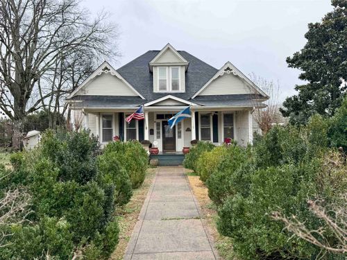 209 W Almon Ave, Tuscumbia, AL, 35674-1131 | Card Image