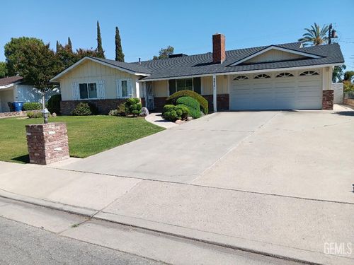 5917 Burke Way, Bakersfield, CA, 93309 | Card Image