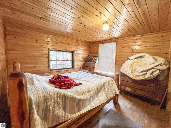 10090 Snowbowl Rd, House other with 2 bedrooms, 1 bathrooms and null parking in Houghton Lake MI | Image 10