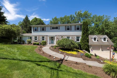 326 W Arlington Rd, Erie, PA, 16509-2202 | Card Image
