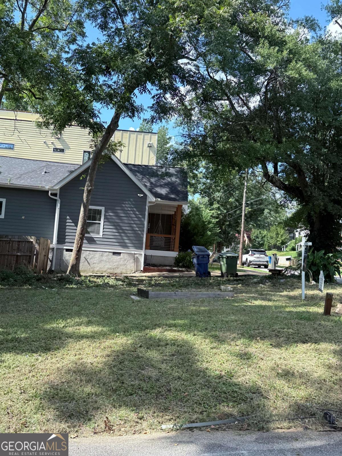 Land in Atlanta