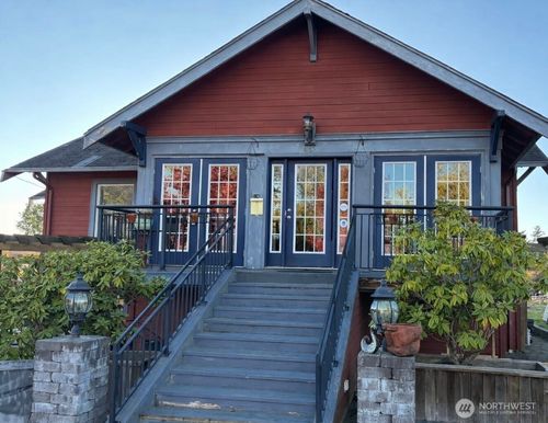 465 Tyee Dr, Point Roberts, WA, 98281-8901 | Card Image