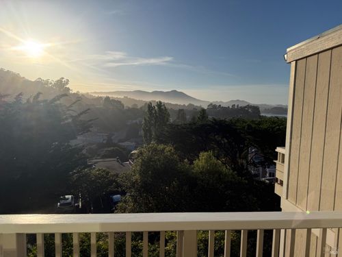 43 Marin Ave, Sausalito, CA, 94965-1772 | Card Image
