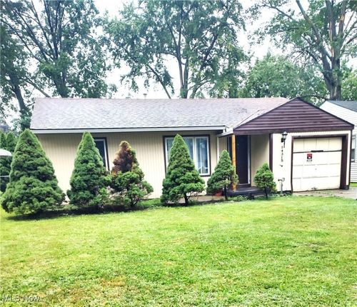 14315 Viola Ave, Cleveland, OH, 44111-4357 | Card Image