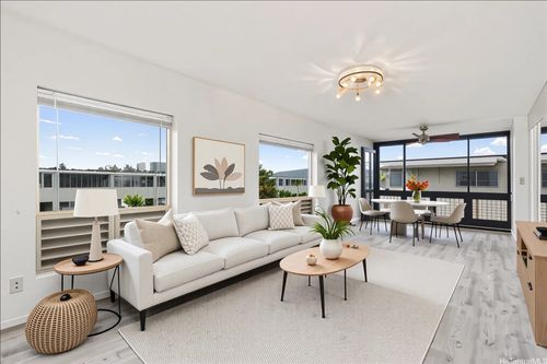 apt-201-3071 Pualei Cir, Honolulu, HI, 96815-4933 | Card Image