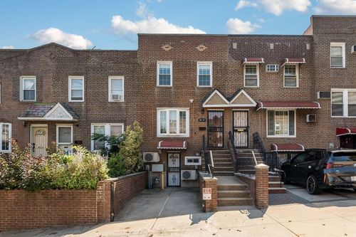 20-17 26th St, Astoria, NY, 11105-2915 | Card Image