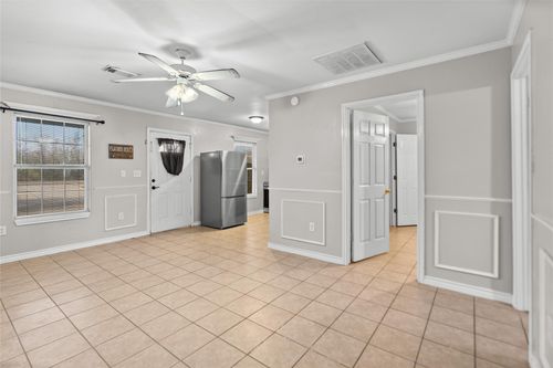 b-7900 Tri City Beach Rd, Beach City, TX, 77523-9156 | Card Image