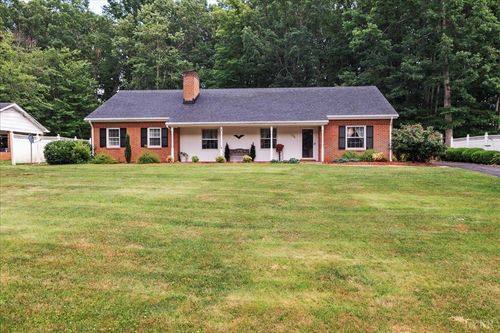 126 Arrowhead Dr, Lynchburg, VA, 24502-4592 | Card Image