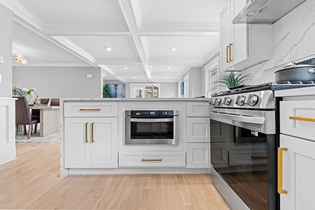 1 - 27 Central Rd, Condo with 4 bedrooms, 3 bathrooms and null parking in Somerville MA | Image 8