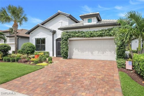 9721 Everglades Dr, NAPLES, FL, 34120-1997 | Card Image