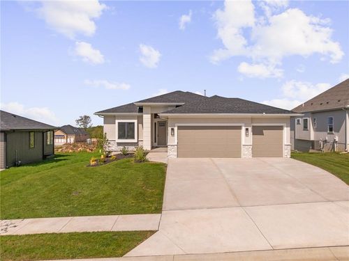 25128 W 141st Ter, Olathe, KS, 66061-7663 | Card Image