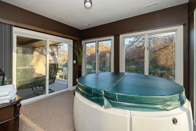 8121 Oak Ridge Dr, Home with 5 bedrooms, 3 bathrooms and null parking in Dexter IA | Image 29