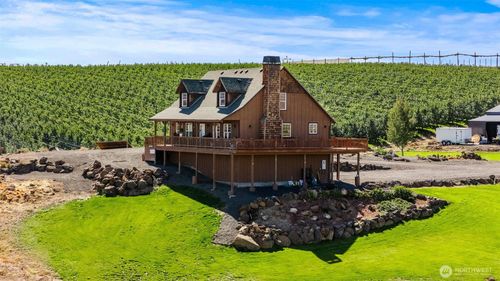 176 Rosenkranz Rd, Tieton, WA, 98947-9786 | Card Image