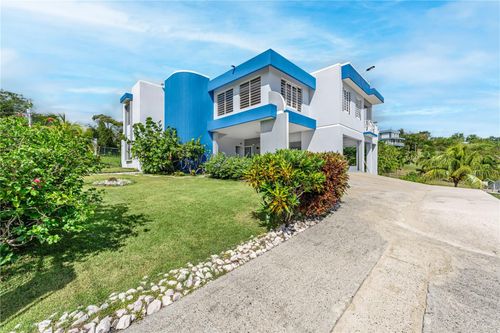 SR 307 KM 7.0 Vistamar St Estancias De Alta Vista, BOQUERON, PR, 00622 | Card Image