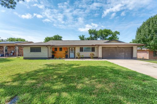 502 E Alexander Ln, Euless, TX, 76040-4713 | Card Image