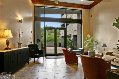 unit-611-2277 Peachtree Rd Ne, Atlanta, GA, 30309-1165 | Card Image