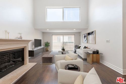 ph7-1353 N Fuller Ave, Los Angeles, CA, 90046-4995 | Card Image