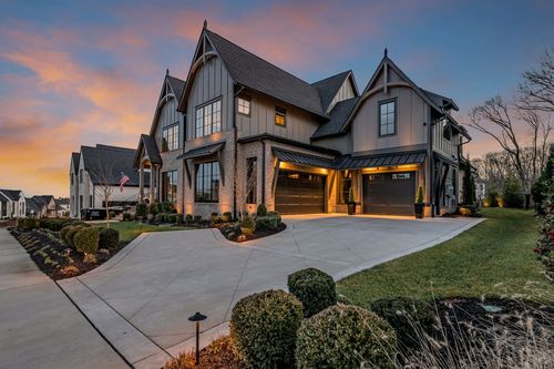 8064 Heirloom Blvd, College Grove, TN, 37046-1538 | Card Image