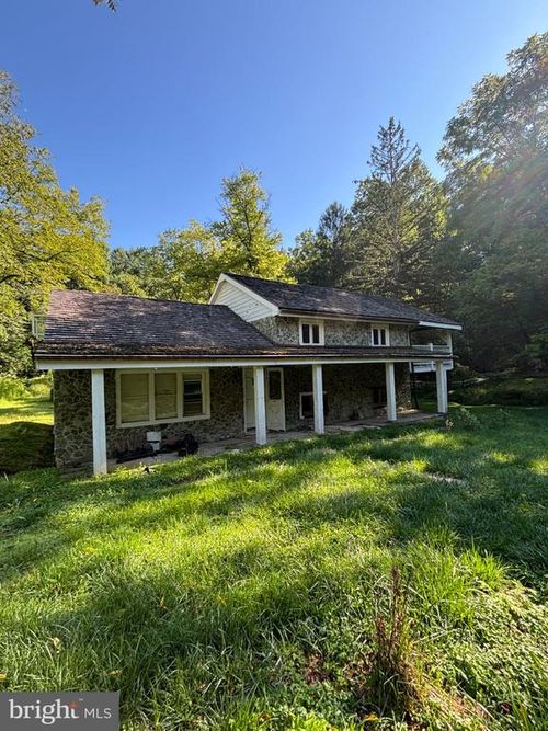 301 Corrine Rd, WEST CHESTER, PA, 19382-6766 | Card Image