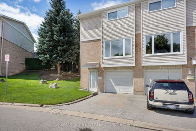 119 - 320 Westminster Ave, Condo with 3 bedrooms, 2 bathrooms and 2 parking in London ON | Image 1