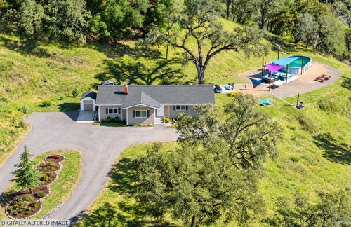 2441 Redemeyer Rd, Ukiah, CA, 95482-3518 | Card Image
