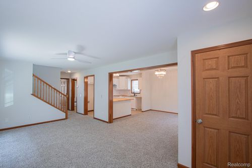 16050 Tireman St, Detroit, MI, 48228-3660 | Card Image