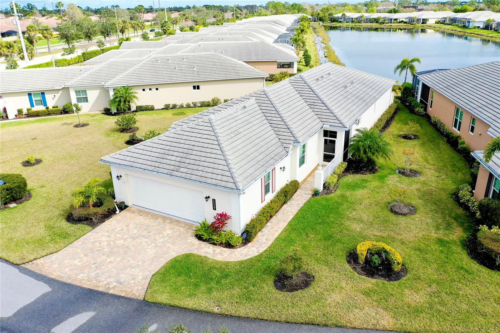 Staveley Ct, Venice, FL 34293