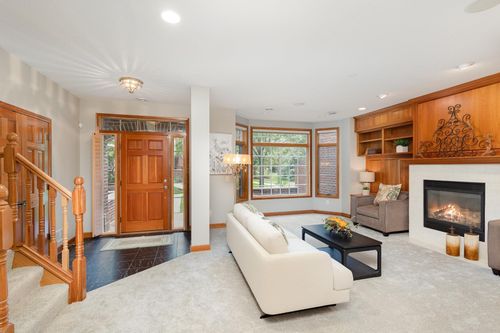 unit-b-10776 Falling Water Ln, Woodbury, MN, 55129-5249 | Card Image