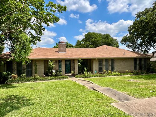 906 Briarwood Pl, Durant, OK, 74701-2215 | Card Image