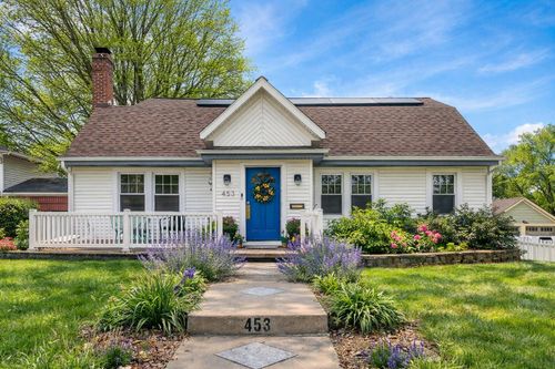 453 Chestnut St, Valparaiso, IN, 46385-4601 | Card Image