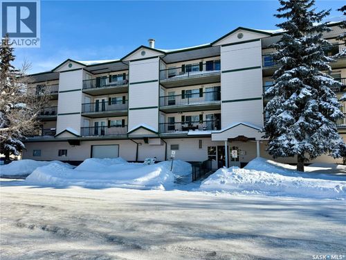 740 9th St, Humboldt, SK, S0K2A0 | Card Image