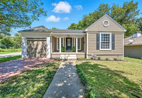 1310 Howell St, McKinney, TX, 75069-4622 | Card Image