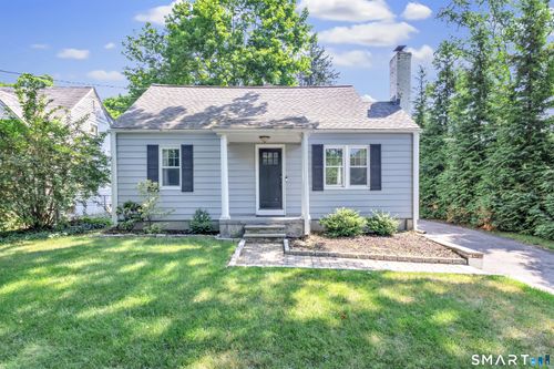 2082 Stratfield Rd, Fairfield, CT, 06825-1183 | Card Image
