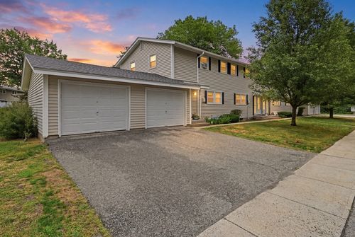 237-237 Greenwood Ter., Chicopee, MA, 01022 | Card Image
